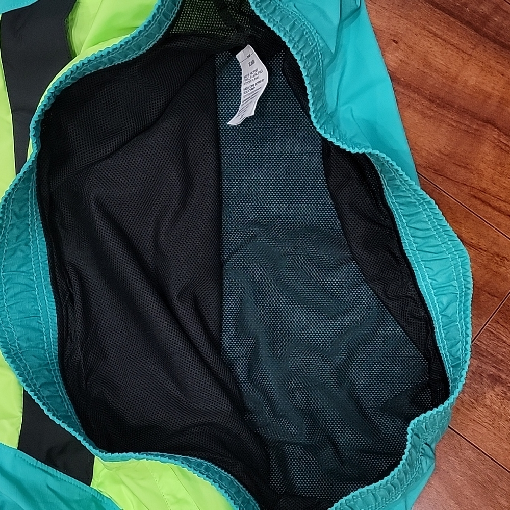 NWT size M Under Armour 1/2 zip windbreaker - Picture 6 of 14